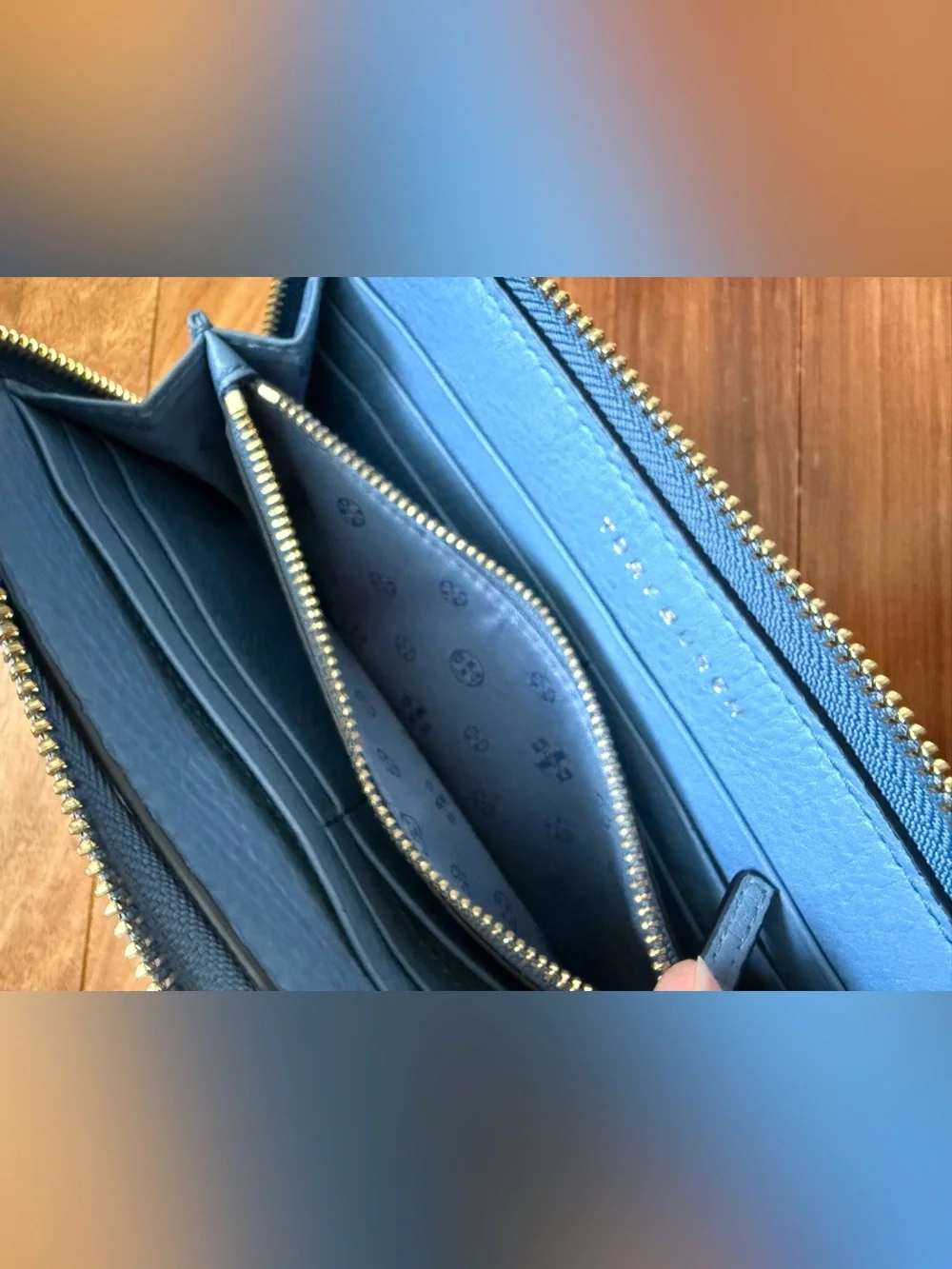 Tory Burch Pebbled Leather Zip Wallet with Gold Logo